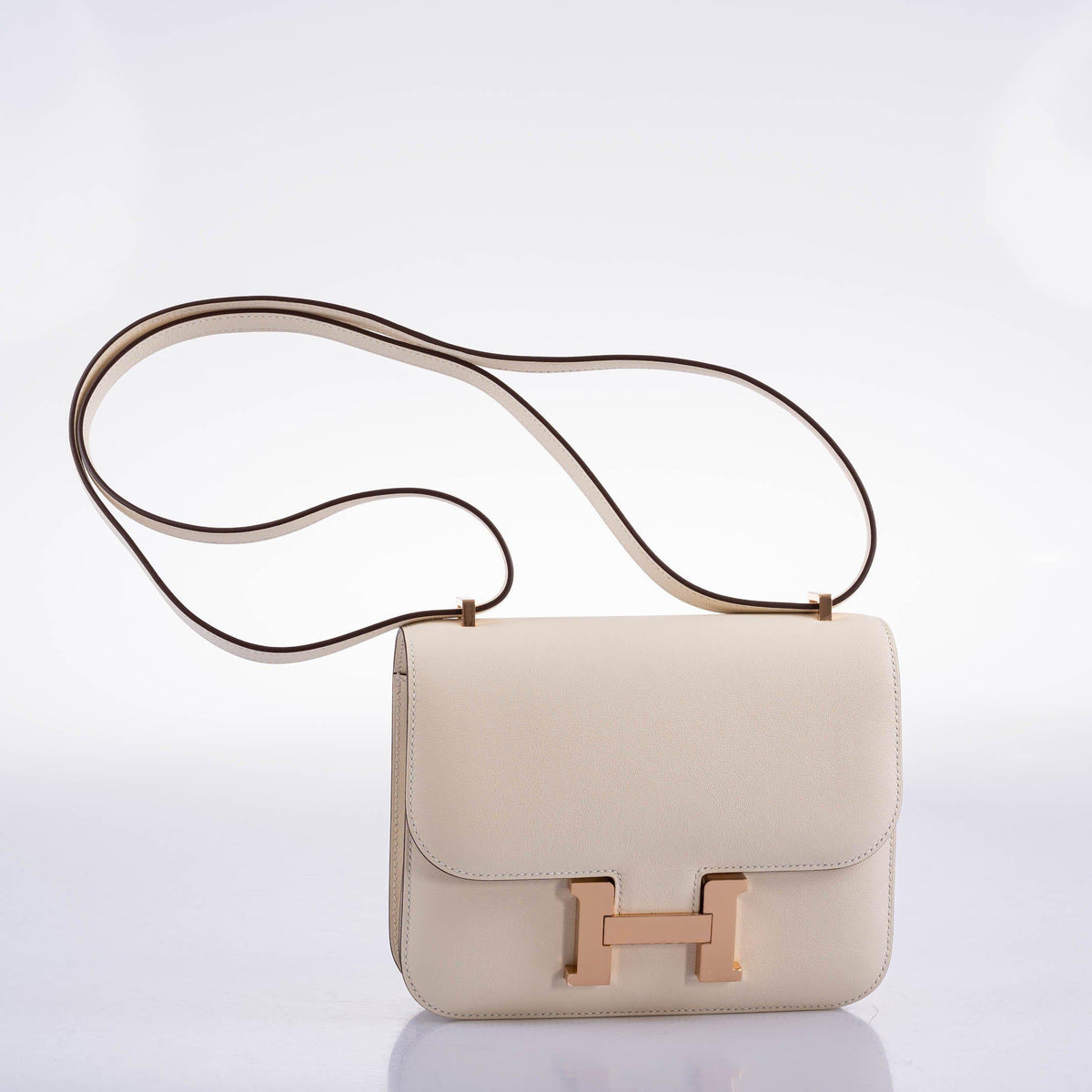 Hermes Constance 18 Nata Swift leather with Rose Gold Hardware - 2021, Z