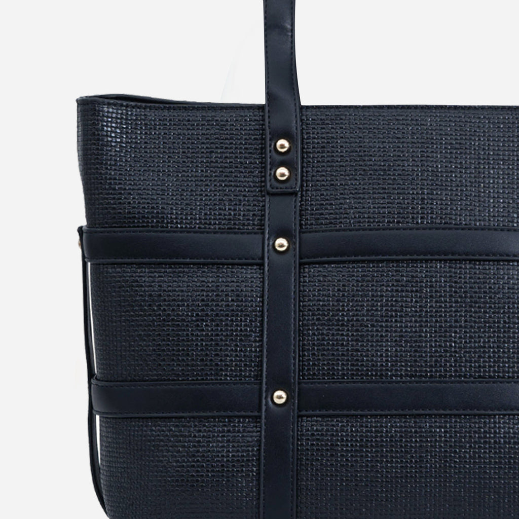 Jutibe Tote Bag